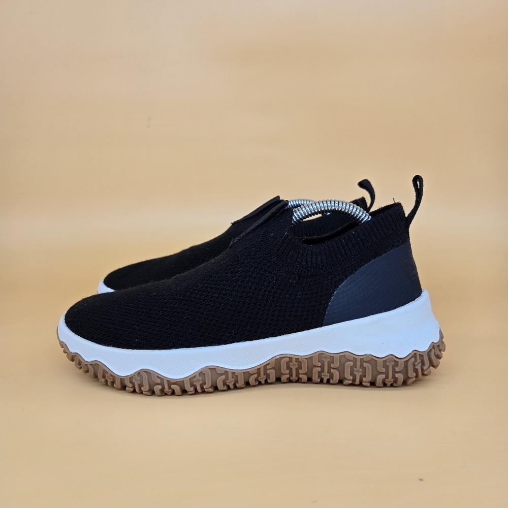 L.L.Bean Day Venture Slip-Ons Women's Athletic Shoes Size 6.5 RUNS LARGE